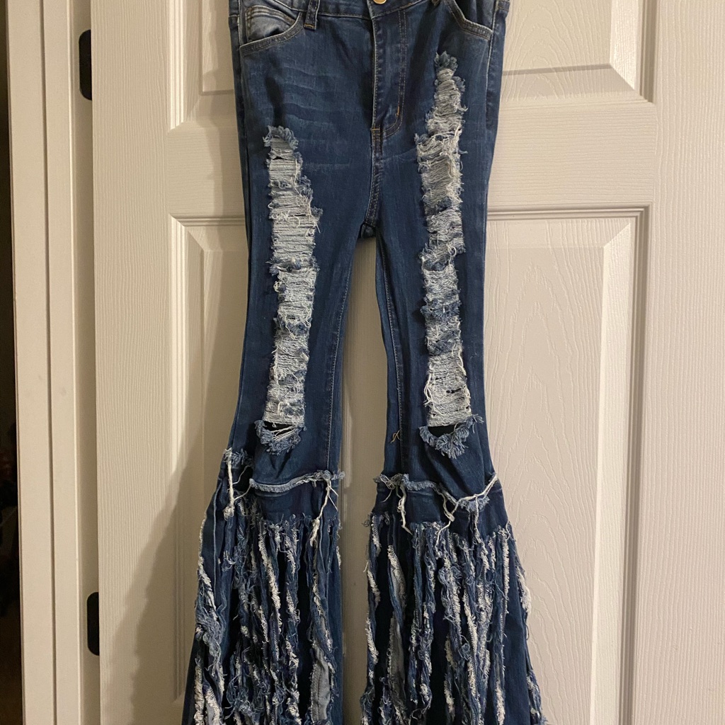 Destroyed Jeans